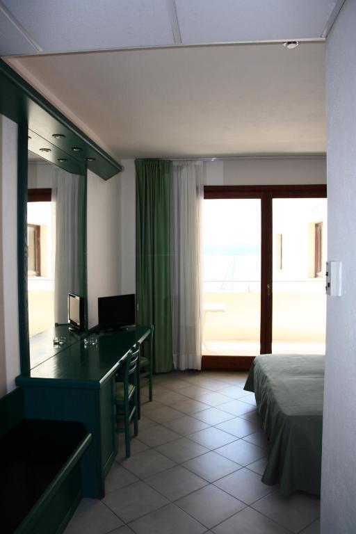 Hotel Miralonga La Maddalena  Bilik gambar