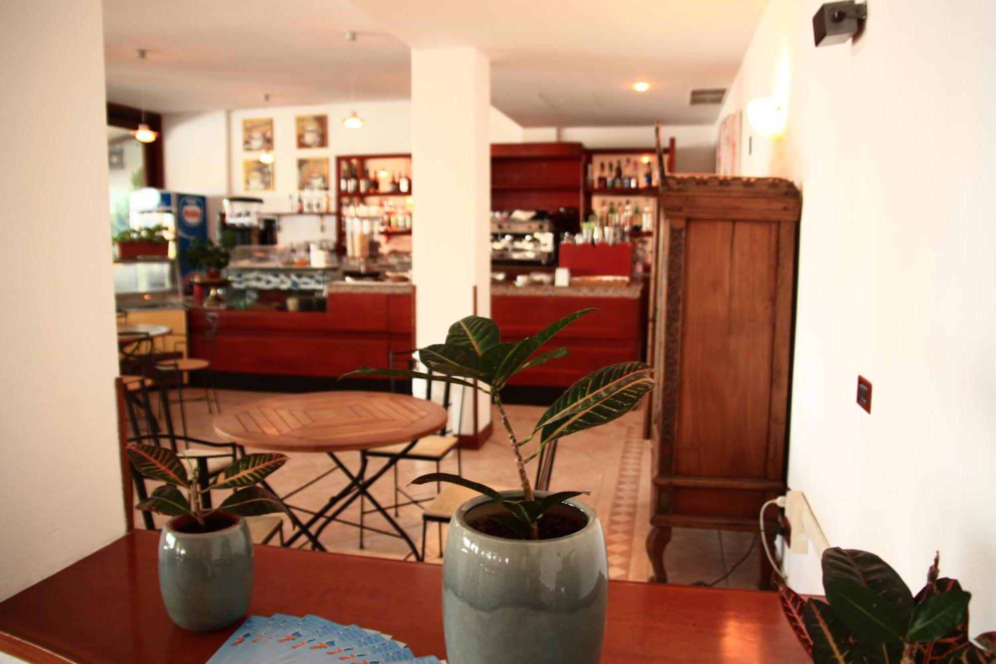Hotel Miralonga La Maddalena  Luaran gambar