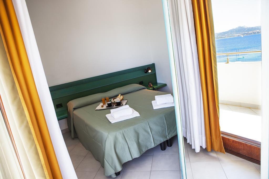 Hotel Miralonga La Maddalena  Bilik gambar