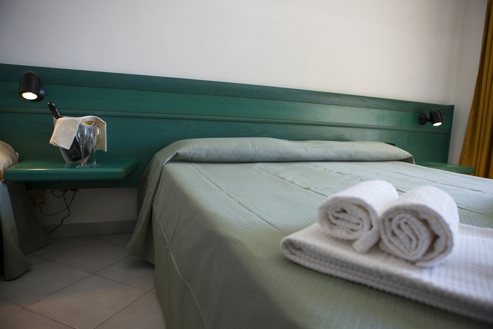 Hotel Miralonga La Maddalena  Luaran gambar